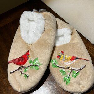 Snoozies Cardinal Slopper Socks for Woman